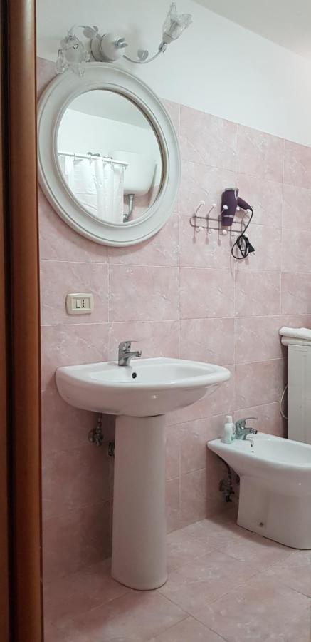Mari En Bed & Breakfast Castel Volturno Exterior photo